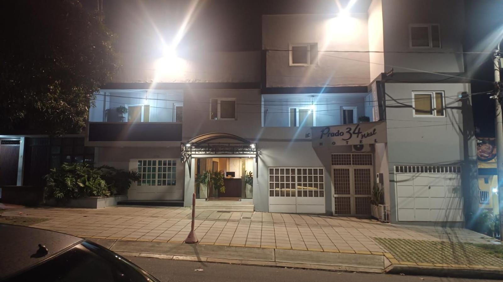 Hotel Prado 34 West บูการามังกา ภายนอก รูปภาพ