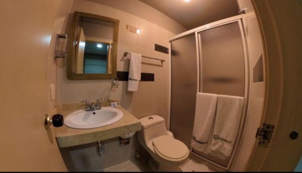 Hotel Prado 34 West บูการามังกา ภายนอก รูปภาพ