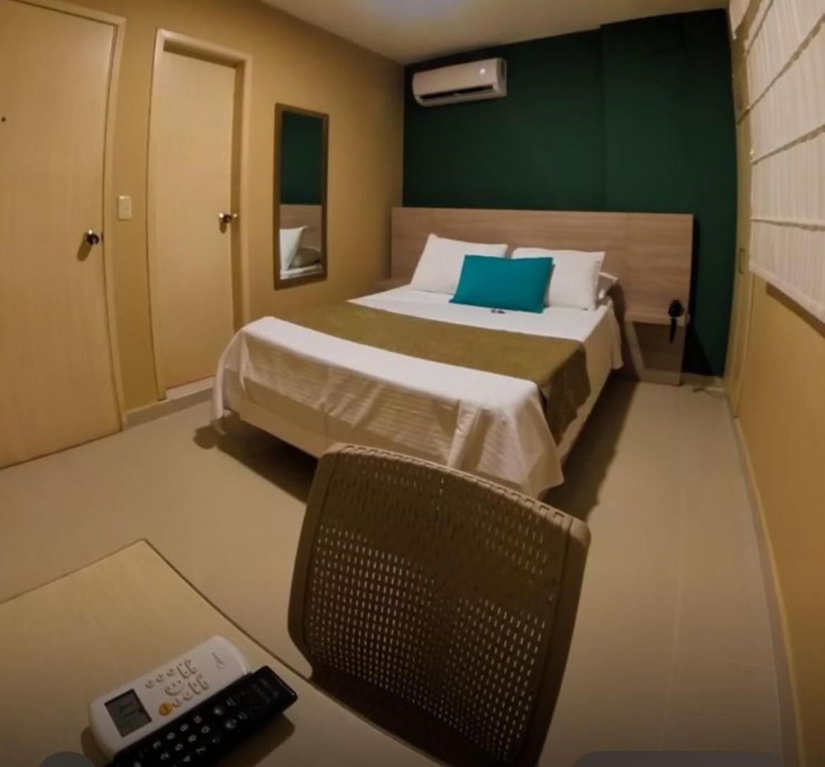Hotel Prado 34 West บูการามังกา ภายนอก รูปภาพ